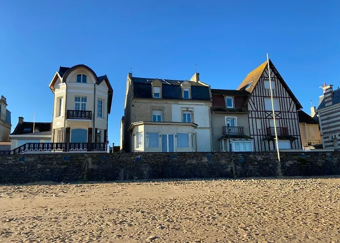 Aux Bains Des Mots בית נופש